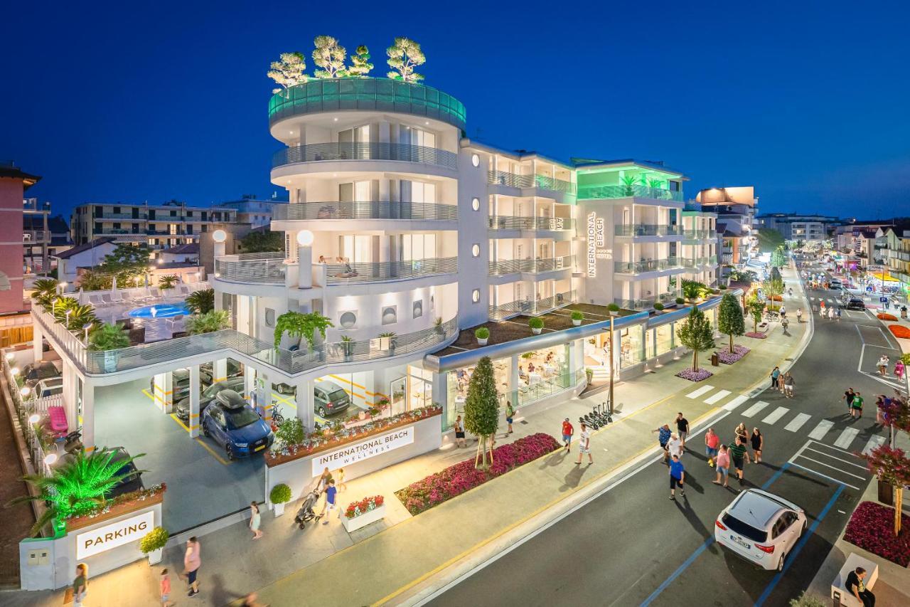 International Beach Hotel Каорле Экстерьер фото