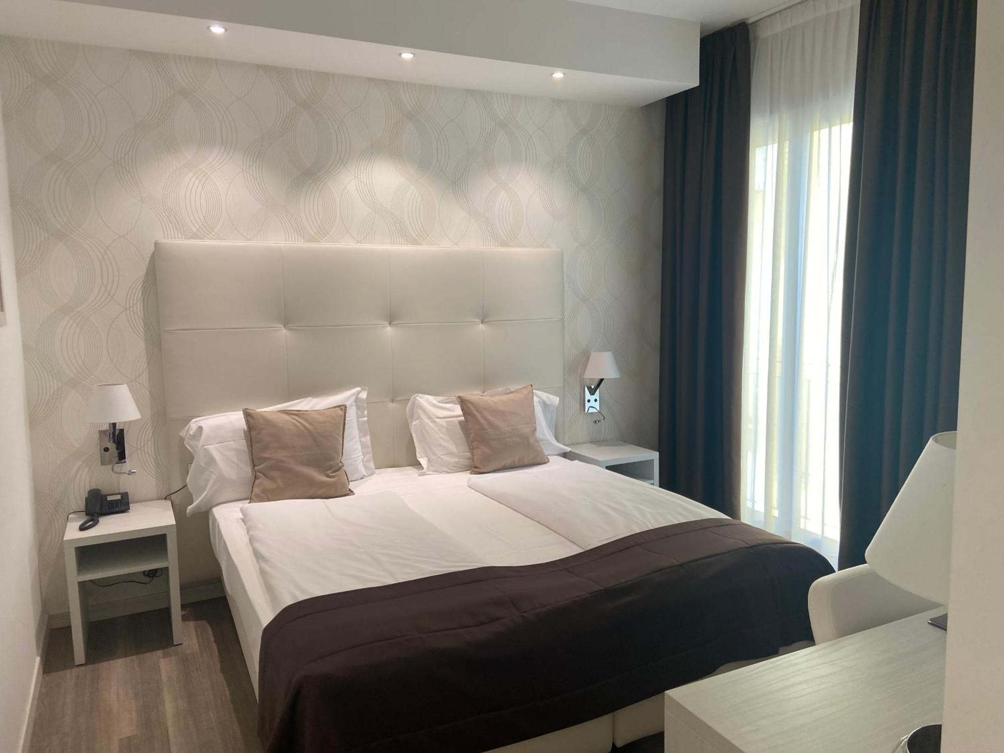 International Beach Hotel Каорле Экстерьер фото