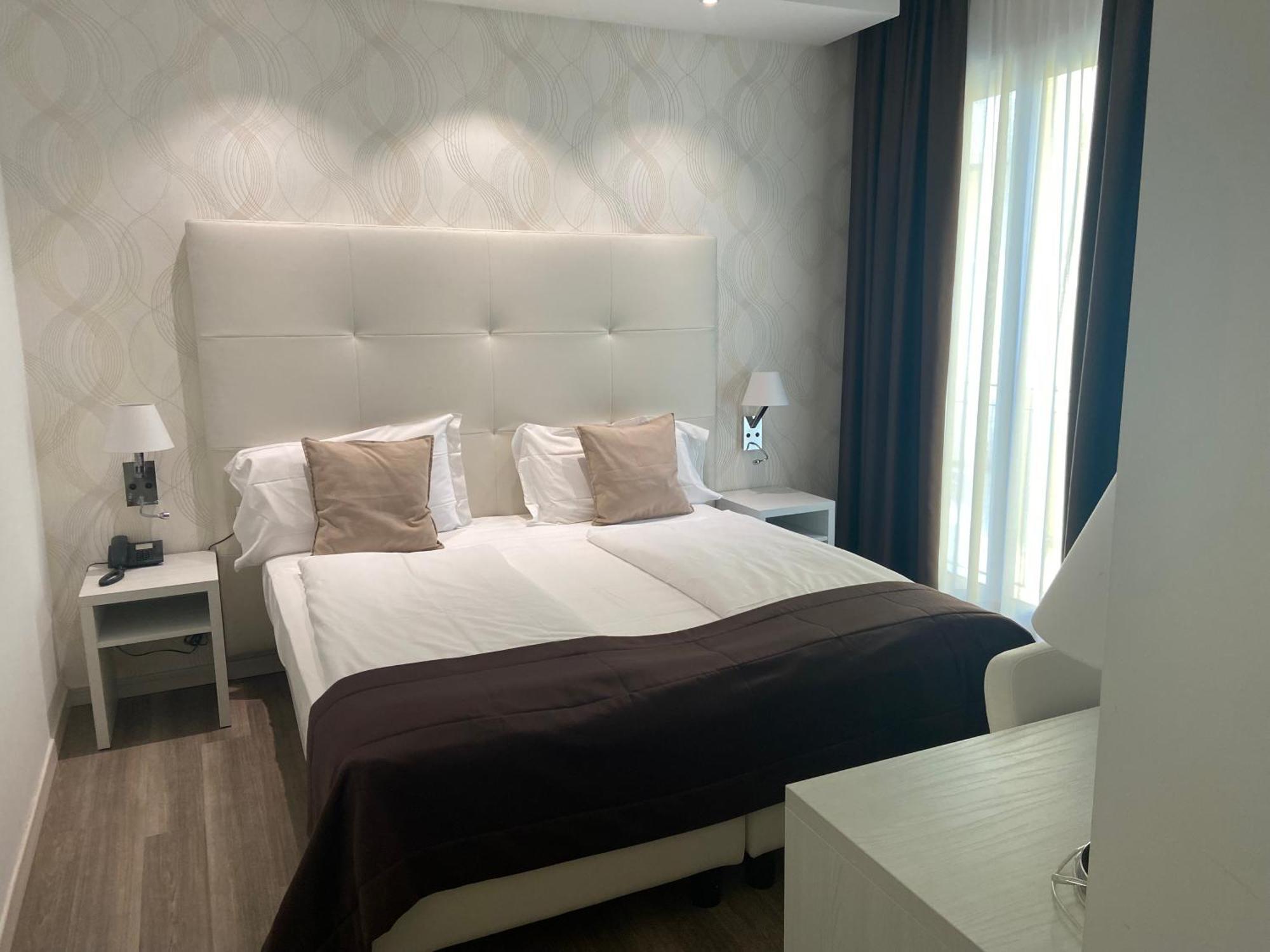 International Beach Hotel Каорле Экстерьер фото