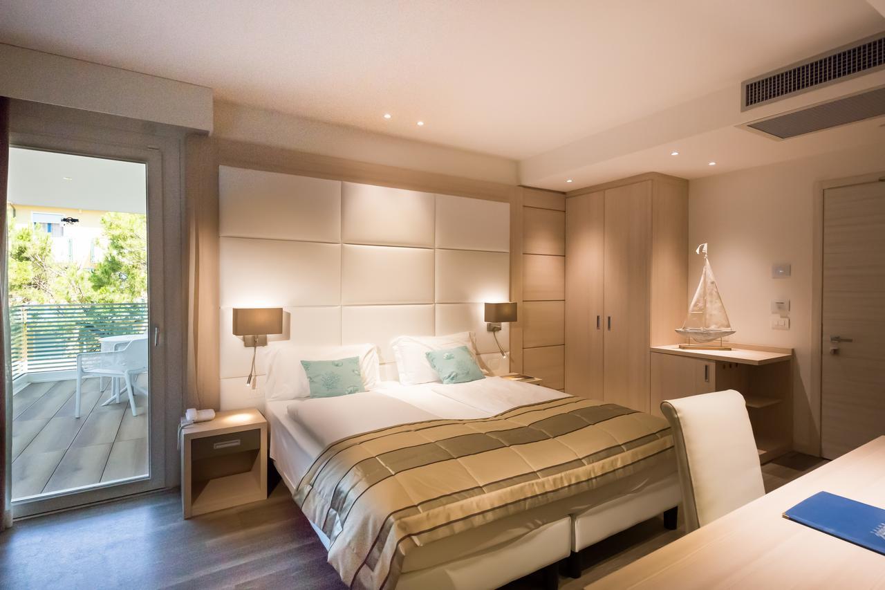 International Beach Hotel Каорле Экстерьер фото