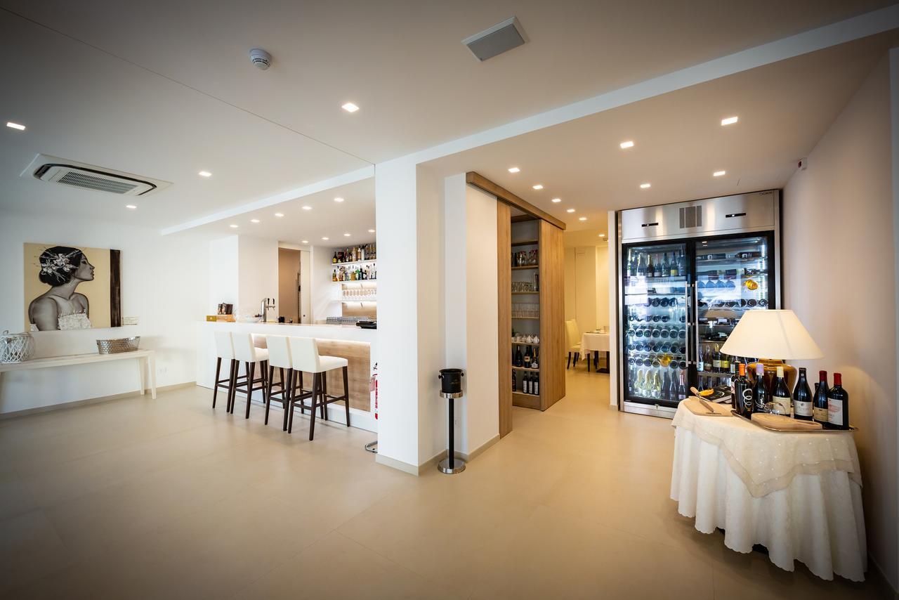 International Beach Hotel Каорле Экстерьер фото