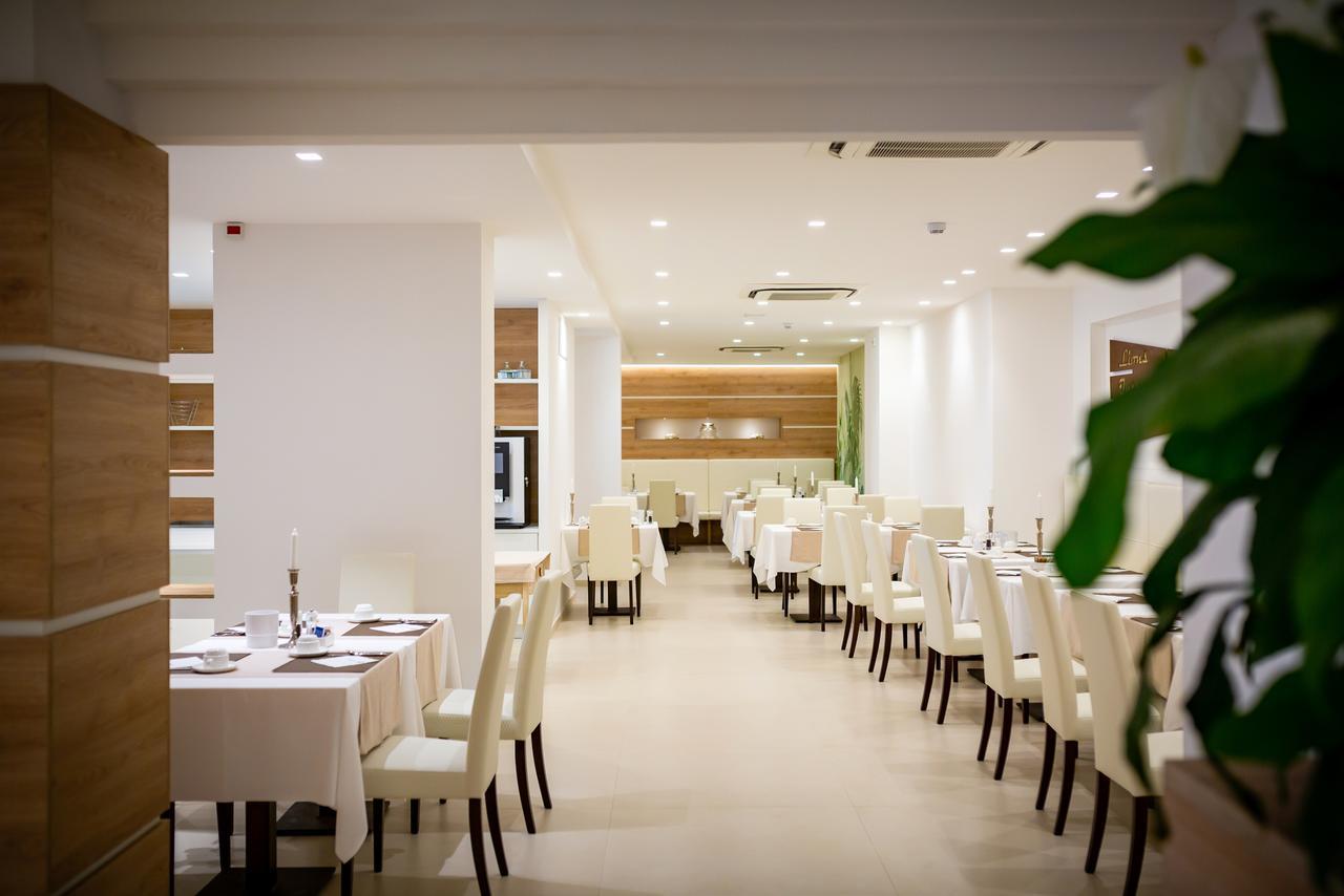 International Beach Hotel Каорле Экстерьер фото