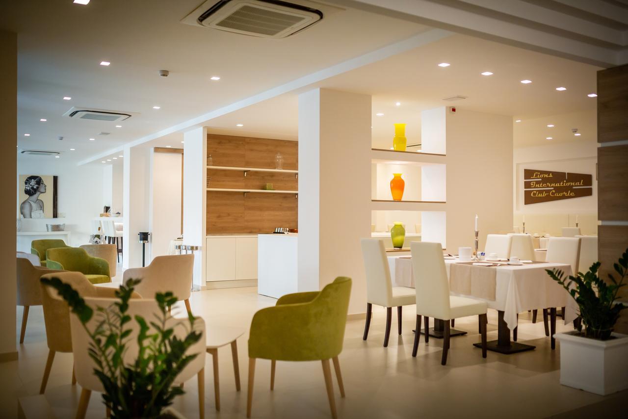 International Beach Hotel Каорле Экстерьер фото